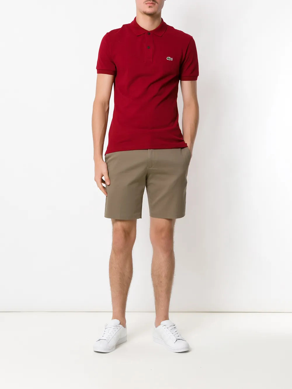 Camisa polo vermelha com bordado