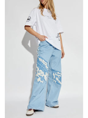 jeans reto com patch de logotipo