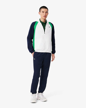 Conjunto verde e branco com logo