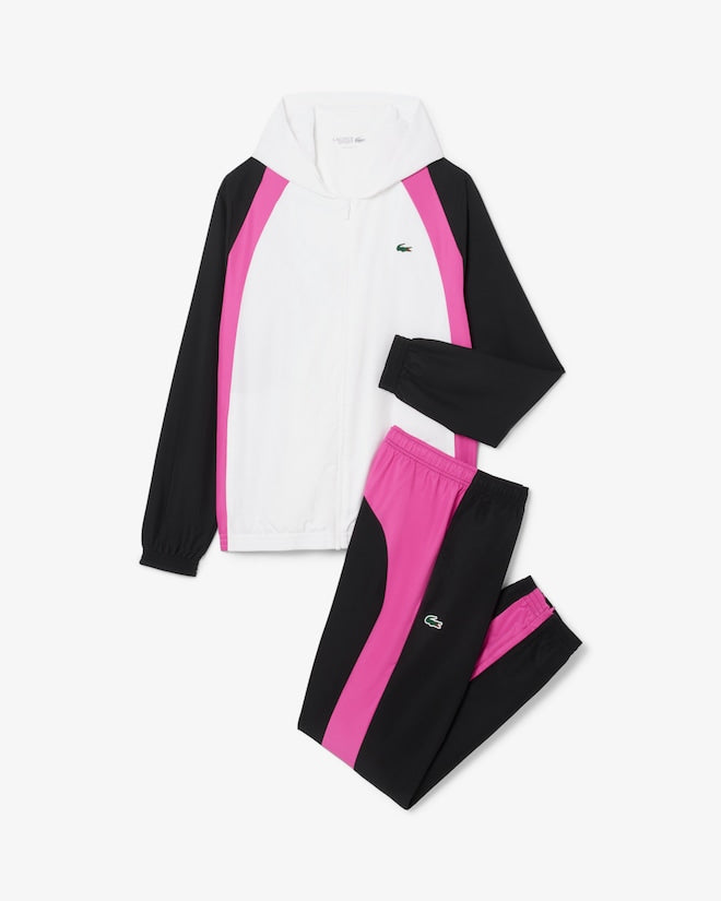 Conjunto rosa e branco com logo