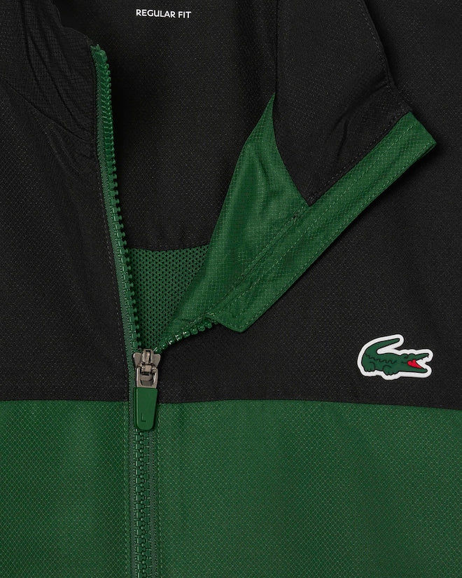 Conjunto verde e preto com logo
