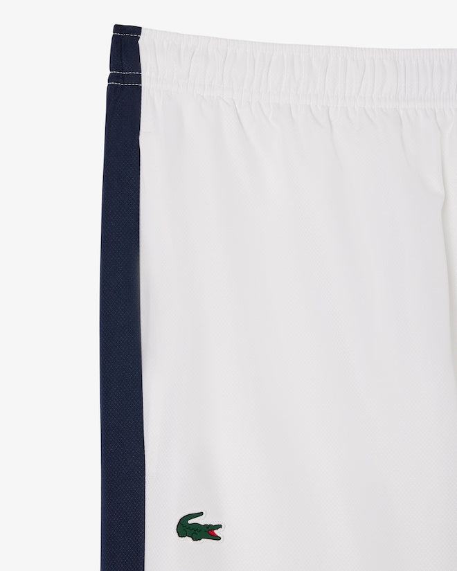 Conjunto branco e azul com logo